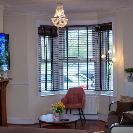 Royale Green View House- Free Parking, Wifi, Perfect For Contractors And Holiday Northampton Exterior foto
