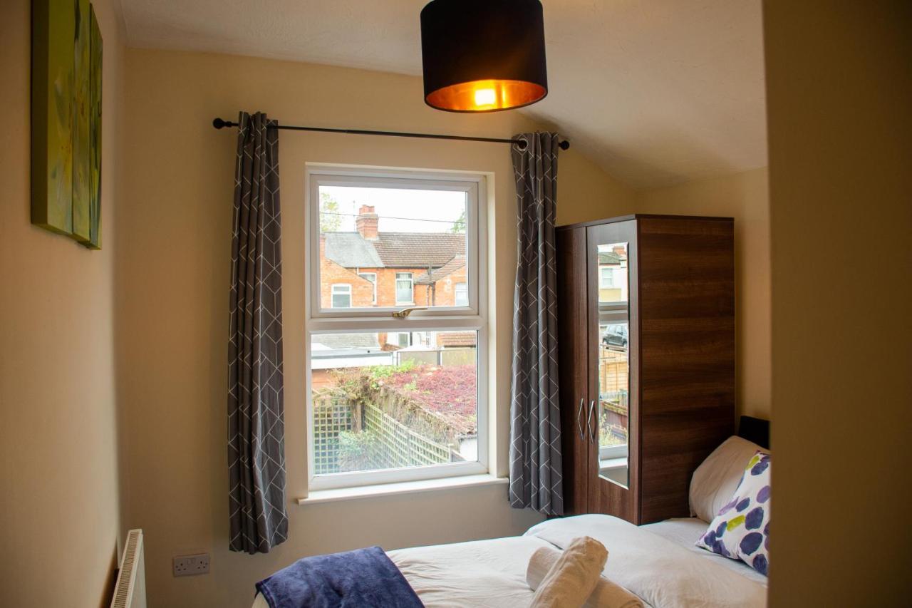 Royale Green View House- Free Parking, Wifi, Perfect For Contractors And Holiday Northampton Exterior foto